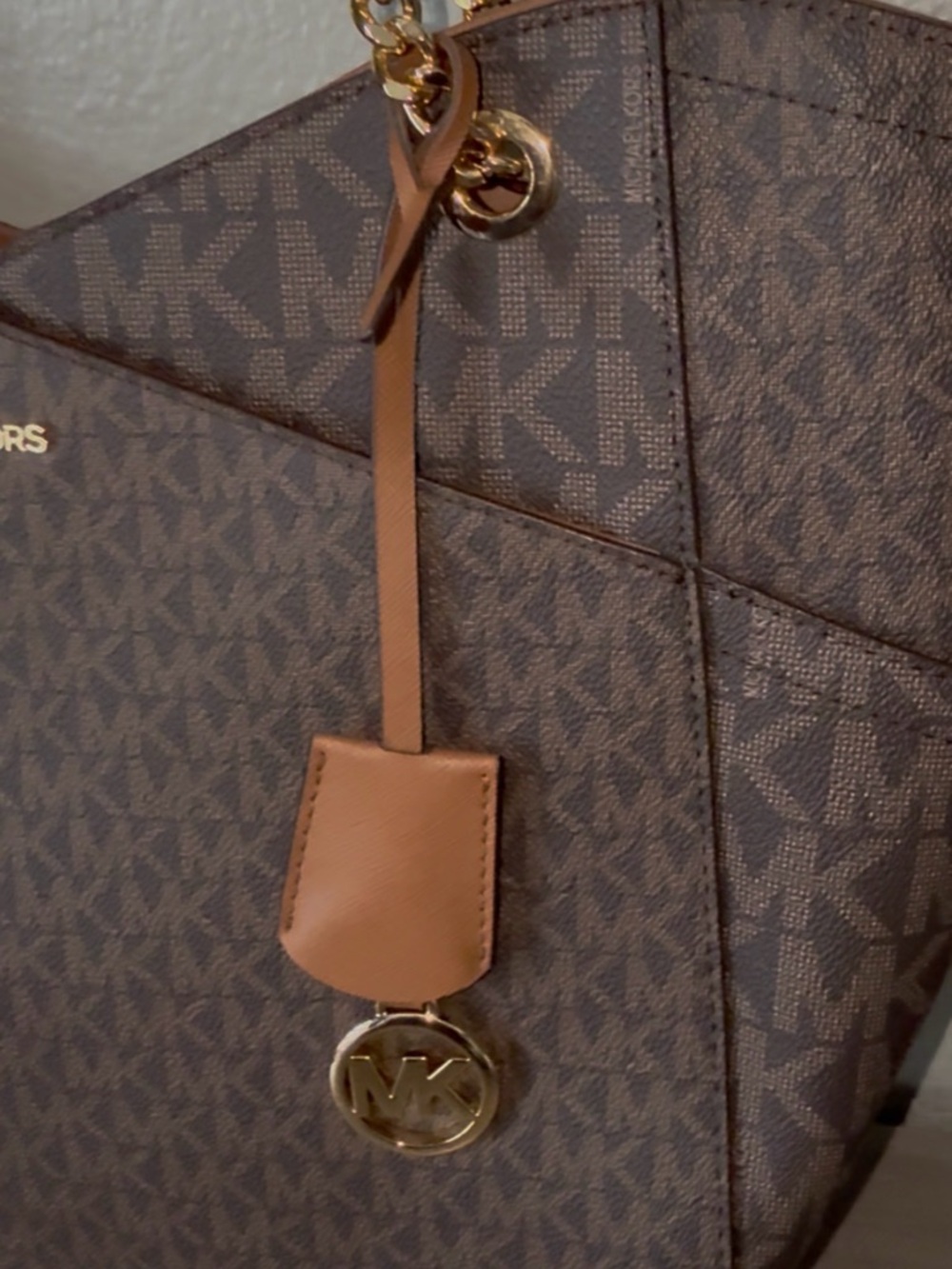 Michael Kors Jet Set -Dark Brown MK Signature Logo Shoulder Bag - Picture 4 of 15